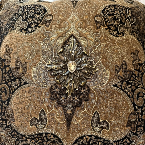 Fleur de Lis Candle Pin - Picture 12 of 13